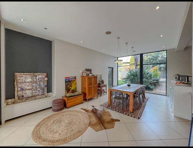 4 BEDROOM HOUSE FOR SALE IN MIDSTREAM ESTATE